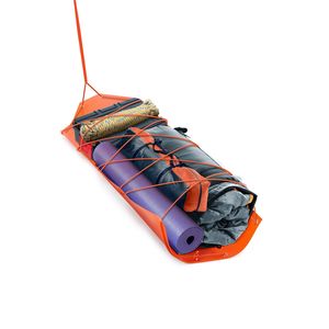 Traîneau robuste pour le transport de cerfs, pour jardin, 72,8 x 22,8, capacité utilitaire de 550 lb, avec tapis de glisse en PE résistant aux déchirures, cordes et poignée, 72,8 x - Product Image 1