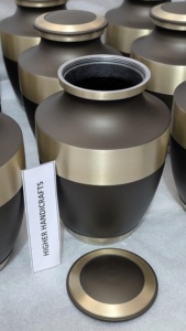 Global Supplier Cremation <b>Urns</b> for Ashes Top Quality Adult <b>Urns</b> Wholesale Pricing Direct From Factory Funeral <b>Urns</b> Manufacturer - Product Image 3