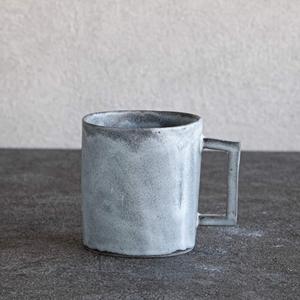 Mug en céramique japonaise RIKIZO 140ml Fabriqué au Japon Motif terrazzo vintage Gris Blanc Tasse à café Poignée carrée Lave-vaisselle Micro-ondes - Product Image 4