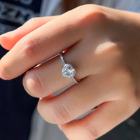 Luxe hartvormige CZ ring S925 zilver pavé halo dunne halve eternity band 520 Valentijnscadeau dames hypoallergeen anti-aanslag
