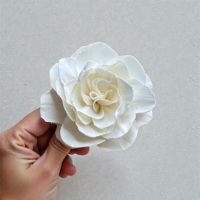 VADEE Kerajinan Tangan Bunga Kayu Sola Ivory Grace Bloom Ramah Lingkungan 8.5 CM Batang Serat Tanaman Sesbania Thailand