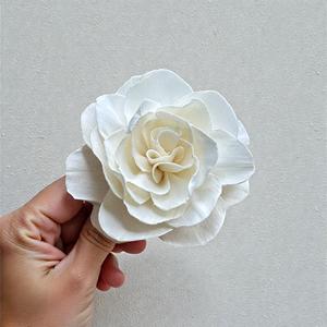 ดอกไม้โซล่าวู้ด VADEE SOLA WOOD FLOWER ทำมือ ยั่งยืน สวยงาม ขนาด 8.5 ซม. ทำจากเส้นใยพืชเซสบานียา จากประเทศไทย - Product Image 5