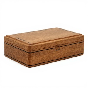 Étui à cigares en bois poli de luxe, conçu pour un style classique, avec une construction durable et une finition raffinée - Product Image 6
