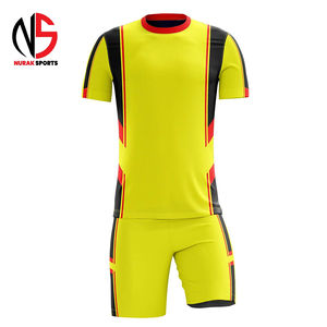 Maillots de football courts personnalisés avec logo imprimé, nouveau design, uniformes d'entraînement d'équipe avec technique de sublimation, tenues de football 2026 - Product Image 1