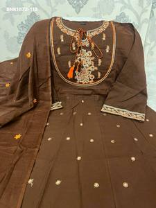Proveedor de la India de la colección de Kurti-Pantalón-Dupatta Anarkali largo listo para usar, de algodón puro de alta calidad con bordado de hilo. - Product Image 6