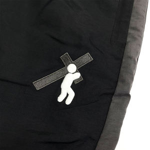 Conjunto Deportivo Personalizado de Invierno para Tallas Grandes, Chaqueta y Pantalones Impermeables y Resistentes al Viento con Logotipo Bordado - Product Image 4