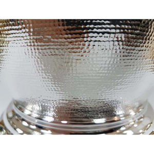 Luxuriöse silberne, gehämmerte Metall-Eiskübel mit gestuftem Sockel und doppelwandiger Isolierung als Bar-Accessoire - Product Image 5