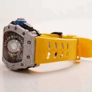 Reloj Deportivo Analógico de Cuarzo para Hombre, Cristal de Zafiro Amarillo, Caja Cuadrada de 28 mm, Correa de Moissanita Plateada, Cierre Oculto, Resistente al Agua - Product Image 4