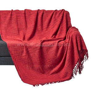 ผ้าห่มพับได้สำหรับร้านบูติกมีพู่สีชมพูโซฟาผ้าทอมือแบบนุ่ม - Product Image 3