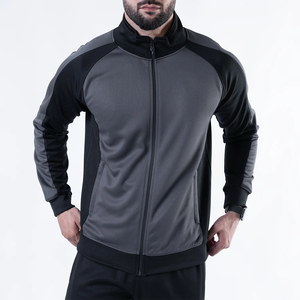 Ensemble survêtement coupe-vent personnalisé surdimensionné imprimé et brodé – Tenue de sport décontractée deux pièces élégante, respirante et écologique 100 % - Product Image 4