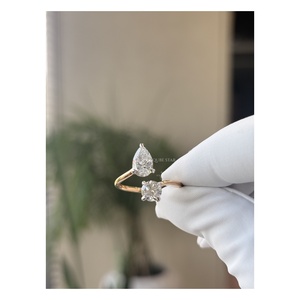 แหวนเพชรทรงลูกแพร์ QUBE STAR Radiant Modern Pear Lab Grown Diamond แบบเปิด 1.60 กะรัต ทอง 14KT ฝังเพชรสองเม็ด ดีไซน์หรูหรา เหมาะสำหรับงานปาร์ตี้ - Product Image 3