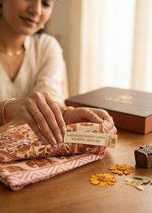 Ensemble de vaisselle en coton peint à la main de qualité supérieure, kit de tasses, durable, imprimé floral paisley, motif éléphant, design oriental, écologique, réutilisable - Product Image 5