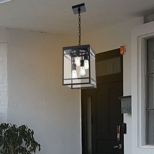 Lampada a Sospensione Nera da Esterno con Pannello in Vetro Smerigliato, Grande Lampadario Lineare da Esterno per Portico - Product Image 3