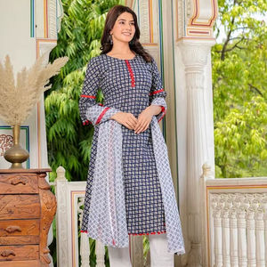 Kurta Dupatta Azul para Mujer, de Algodón Cambray con Estampado Floral, Cuello Redondo, Mangas Tres Cuartos, con Detalles de Espejo, Ropa Étnica - Product Image 1