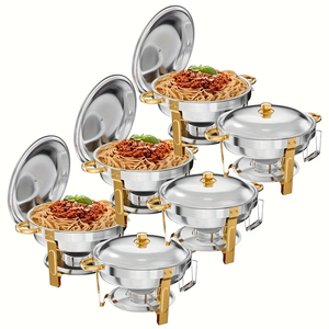 Elegante plato redondo dorado para calentar comida con tapa de cristal. Perfecto para catering. Disponible a precios de mayorista. - Product Image 1