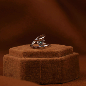 Anillo de Compromiso de Oro Sólido de 14 Quilates con Diamante Verde Cultivado en Laboratorio y Pequeños Diamantes de Acento, Certificado IGI, Joyería Fina para Regalo - Product Image 1