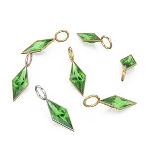 Colgante de Oro Sólido Amarillo de 18k con Peridoto Verde en Forma de Cometa / Piedra de Nacimiento de Agosto / Gema de Olivino Natural - Product Image 3