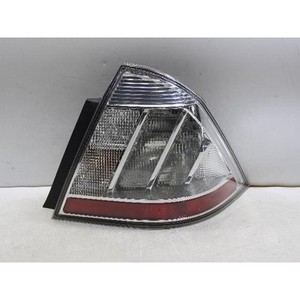 ไฟท้ายขวา Taurus V ปี 2007-2009 มือสอง ของแท้ รหัส 8T5313B504 - Product Image 1