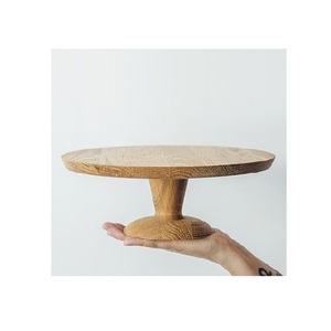 Plateau sur pied en bois fait main pour des présentations élégantes de desserts et de produits de boulangerie - Product Image 2