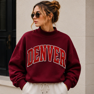 Sweat-shirt personnalisé à col montant Denver, en molleton épais 350 GSM, pour tenues de jour de match universitaires, avec appliques et patchwork en chenille - Product Image 2
