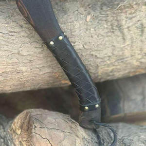 ขวานไม้สไตล์ไวกิ้งทำมือ ดีไซน์แบบนอร์ดิกดั้งเดิม ด้ามไม้ สำหรับตั้งแคมป์กลางแจ้ง เครื่องมือบุชคราฟท์ ของตกแต่งสไตล์เรียบง่าย ของขวัญ - Product Image 6