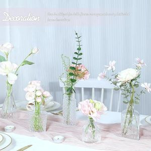 Set di 5 Piccoli Vasi in Vetro Trasparente, Mini Centrotavola Vintage per Matrimoni e Decorazioni Domestiche - Product Image 6