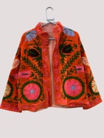 Veste en velours Suzani artisanale traditionnelle pour femmes, style bohème, veste courte ethnique d'hiver, pièce de vêtement unique faite à la main