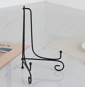 Petit support en fer pour la décoration de table et l'exposition de plats, de taille compacte et à maintien robuste - Product Image 2