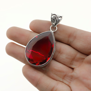 Pendentif en forme de goutte d'eau en quartz rubis – Bijou fantaisie en argent – Cadeau pour elle - Product Image 1