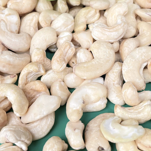 เม็ดมะม่วงหิมพานต์คุณภาพดี LP1 จากโรงงานซานติโก - Product Image 1