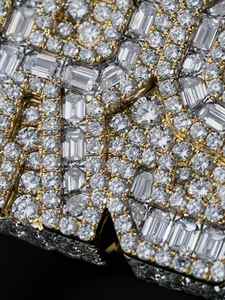 Anillo de Compromiso Champion para Hombre en Plata de Ley 925, Diseño Moderno Personalizado con Moissanita, Estilo Hip Hop, Ideal para Regalo - Product Image 4