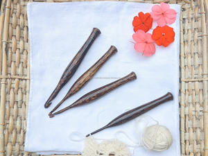 Ensemble de crochets en bois faits à la main, surface lisse, légers, parfaits pour l'art du fil et le tricot artisanal - Product Image 5