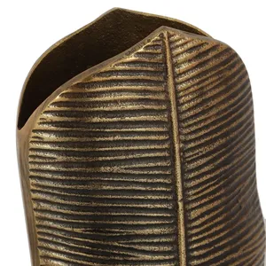 Jarrón de Resina Tallado a Mano de 20.5 Pulgadas de Alto, Maceta Decorativa Rústica para Uso en Interiores con Diseño de Patrón Irregular - Product Image 4