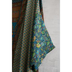 Kimono de Seda Indio Hecho a Mano para Mujer, Camisón Corto Estampado, Ropa de Dormir - Product Image 3