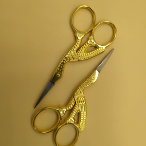 Tijeras de Maquillaje de Marca Privada Personalizadas, Tijeras de Belleza para Uñas y Cejas, Tijeras para Recortar el Vello de la Nariz - Product Image 2