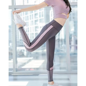 Conjunto Deportivo para Mujer: Leggings Oxford Cortos de Cintura Alta, Camiseta sin Mangas 100% Algodón, Transpirable y de Secado Rápido - Product Image 6