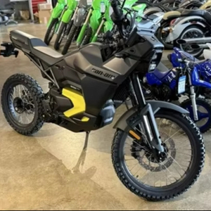 La Mejor Oferta 2025: Motocicleta Deportiva Doble Propósito Nueva en Negro Carbón Original - Product Image 1