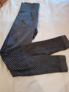 TIMELY WEARS Men's Active Compression Yoga <b>Leggings</b> Elastic Waist Seamless Quick Dry Moisture-Wicking Base Layer <b>Ankle</b> <b>Length</b> - Product Image 2
