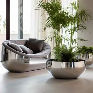 Jarrón de Latón Decorativo con Toque Plateado, Jarrón de Latón de Lujo con Toque Plateado, Jarrón de Latón Puro de Diseño con Toque Plateado - Product Image 1