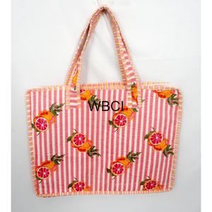 กระเป๋าใส่แล็ปท็อปทำจากผ้าฝ้ายพิมพ์ลายบล็อกแบบอินเดีย ยี่ห้อ WOODEN BLOCK CRAFT INDIA เป็นมิตรกับสิ่งแวดล้อม ขนาดใหญ่ จุของได้เยอะ เหมาะสำหรับสะพายไหล่ ใช้ได้ทุกวัน และเดินทาง - Product Image 3