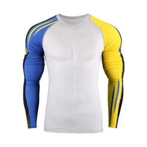 Vêtements de sport pour hommes OEM/ODM, légers, respirants, séchage rapide, impression de logo personnalisée, rashguard pour hommes - Product Image 2