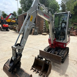Excavatrice compacte sur chenilles Takeuchi, système hydraulique puissant, moteur, pompe, boîte de vitesses, engrenages, haute efficacité, travaux de terrassement, travaux routiers - Product Image 1