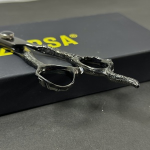 กรรไกรตัดผม 440c Dragon Scissors ด้ามจับตามหลักสรีรศาสตร์ กรรไกรตัดผมบาร์เบอร์ ผลิตจากเหล็กกล้าไร้สนิมญี่ปุ่น สำหรับมืออาชีพ อุปกรณ์ตัดผมสำหรับร้านเสริมสวย - Product Image 2