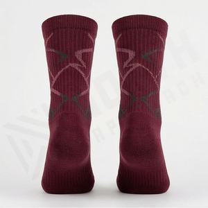 Chaussettes de compression fantaisie pour hommes, idéales pour la course, l'allaitement, le fitness, en nylon tricoté sur mesure, pour le soutien athlétique et la récupération, personnalisables - Product Image 2