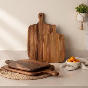 Planche à découper en bois d'acacia durable, forme rectangulaire, épaisseur 1,2 cm, passe au lave-vaisselle, fabriquée à la main pour la préparation de viande, fruits et légumes - Product Image 3