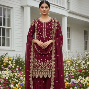 2026 Luxueux Salwar Kameez Sharara en Georgette Rouge Vin, avec Broderie Zari Dorée et Travail de Miroirs, Modèle de Créateur, Tenue de Mariée Pakistanaise - Product Image 1
