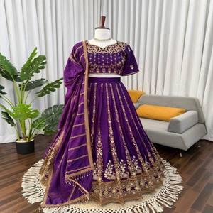 VASTRA COTTAGE Elegante Conjunto de Lehenga de Seda para Mujer, Falda Cosida, Dupatta Bordada con Lentejuelas y Hilo - Product Image 1