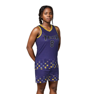 Uniformes de basket-ball personnalisés pour femmes - Maillots et shorts de basket-ball pour femmes de haute qualité avec sublimation intégrale, évacuation de l'humidité - Product Image 2