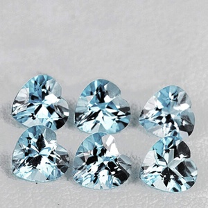 พลอยโทแพซสีฟ้าธรรมชาติทรงหัวใจ คุณภาพเยี่ยม VVS เงางาม ขุดจากดิน สำหรับขายส่งเครื่องประดับ - Product Image 1