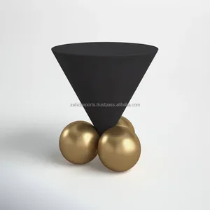 Table à manger vintage en métal de style usine avec cadre en acier fini vieilli et étagère en bois fabriquée par Zahid Exports - Product Image 1